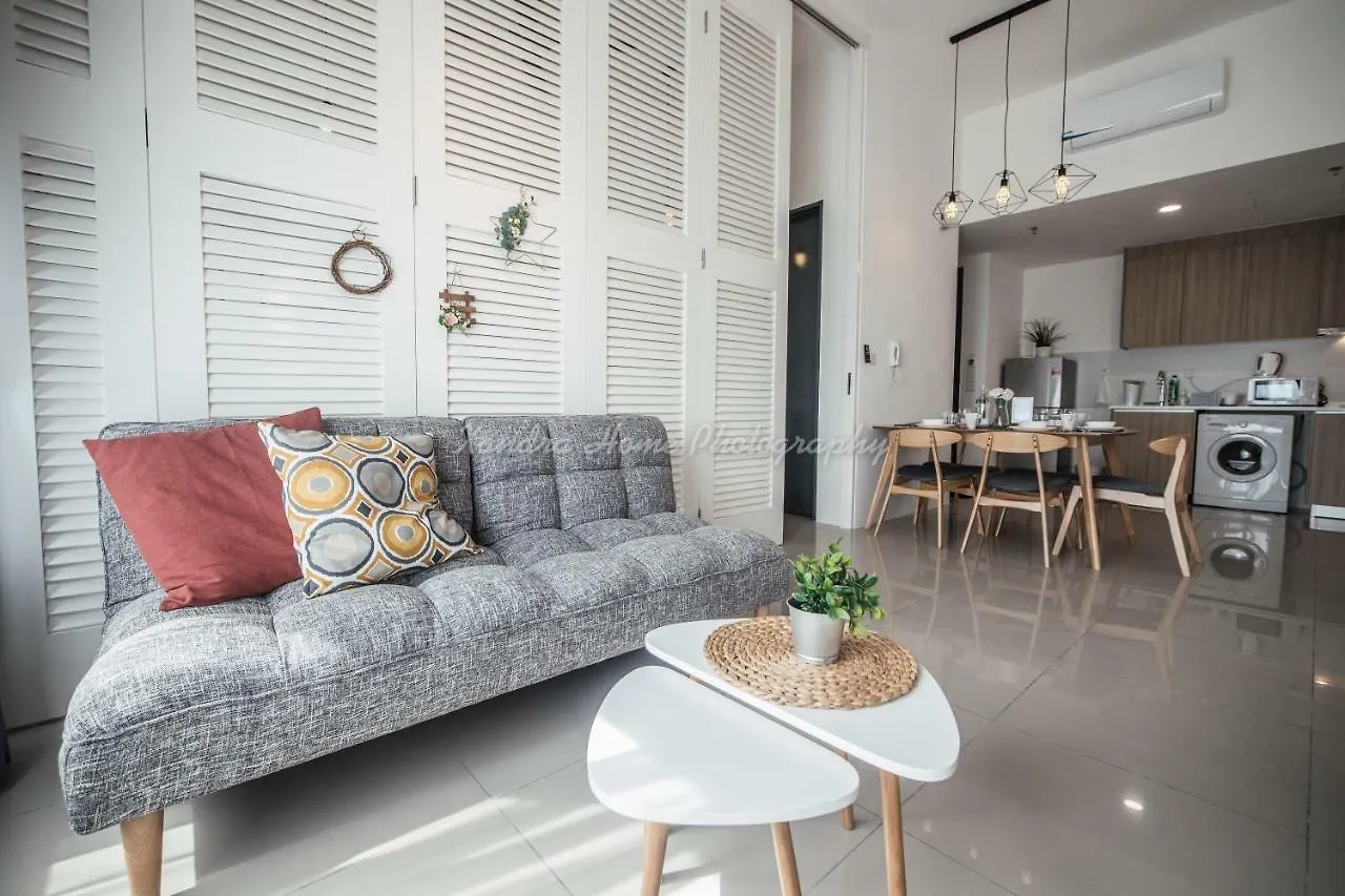 Xandra'S 218 Macalister Suite George Town